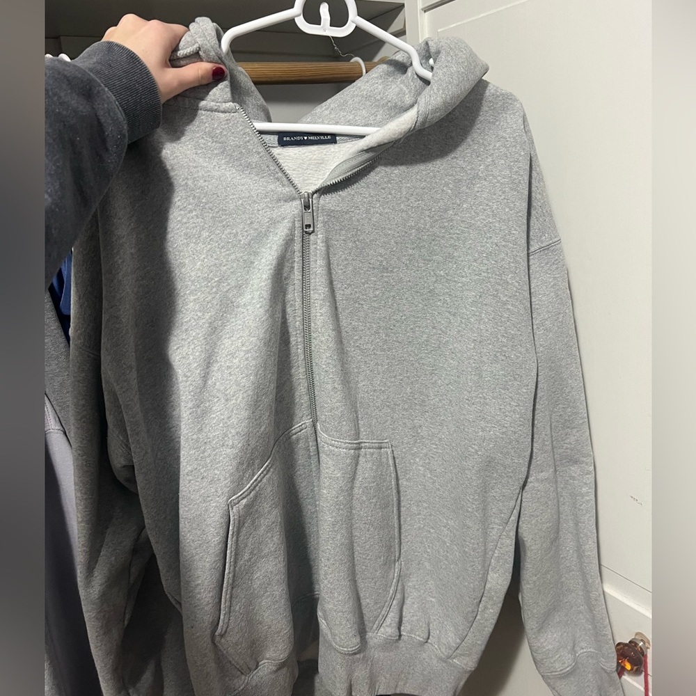 Brandy Melville zip up hoodie - worn once